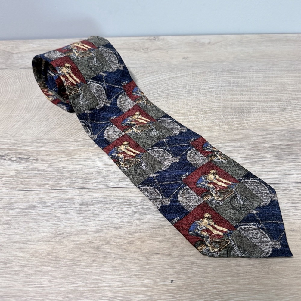 Vintage 90s Structure Mens Necktie Hunting Outdoors Novelty Tie Geometric